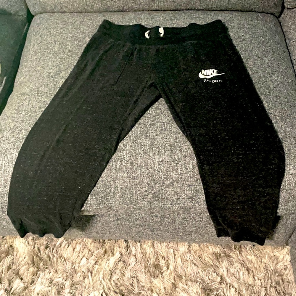 Nike medium joggers gray